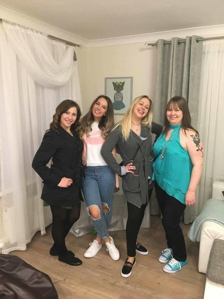 25P sexy females in tights pantyhose nylons 79