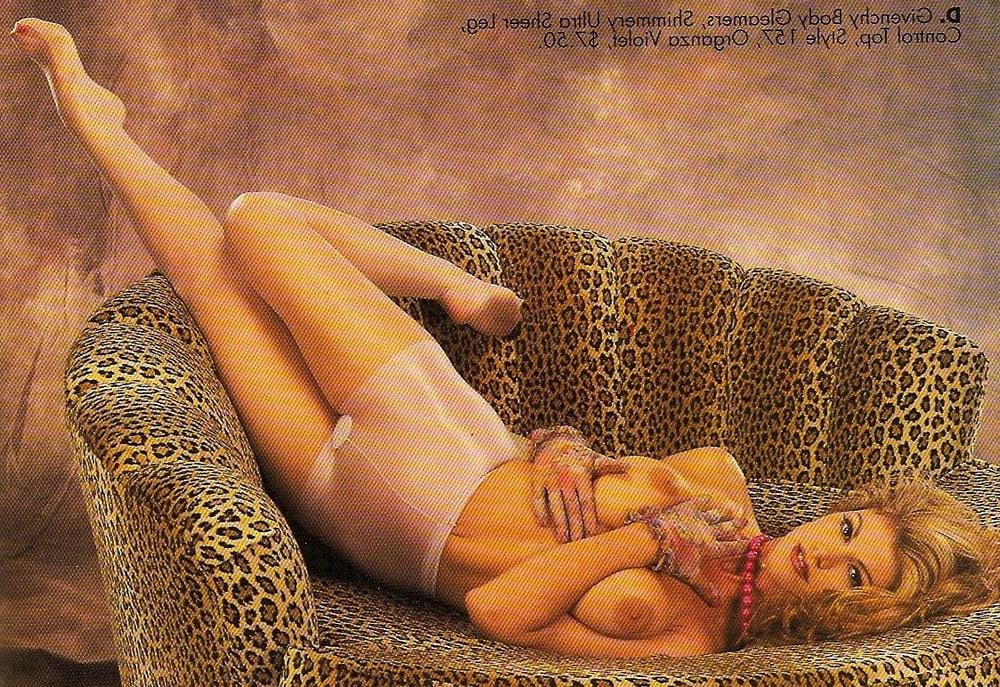13P Leg Show Magazine - Black Pantyhose