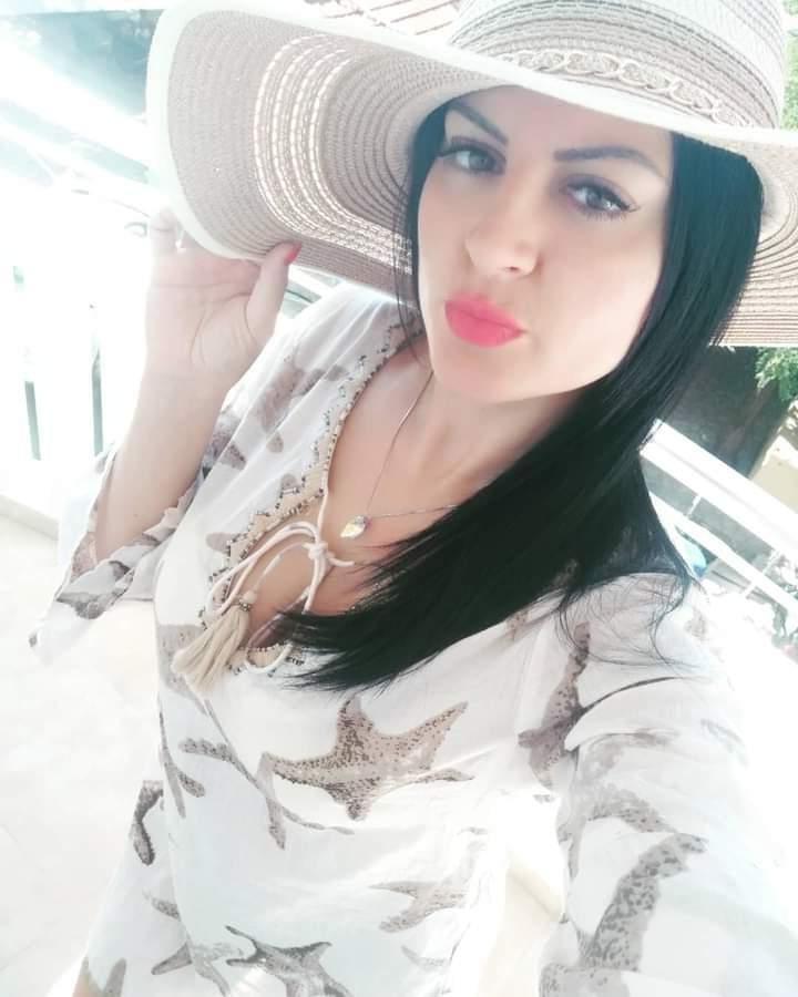 25P Serbian girl - Marija perverzna ukrucuje kurac- za komentare