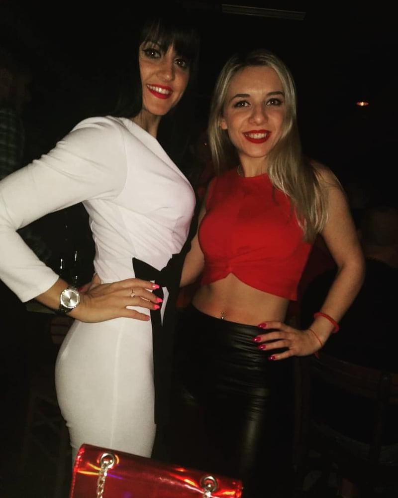 25P Serbian girl - Marija perverzna ukrucuje kurac- za komentare