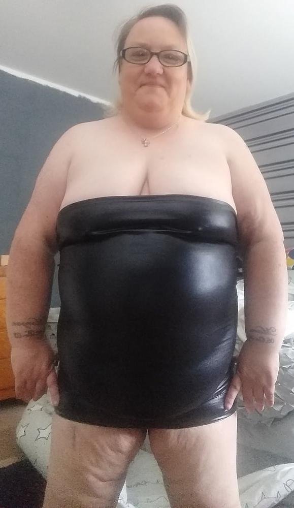6P Is it acceptable for me to wear my rubber dress outside?