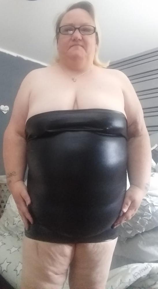 6P Is it acceptable for me to wear my rubber dress outside?