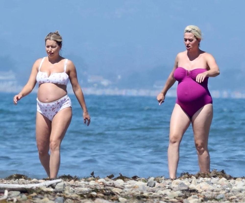 12P Katy Perry &amp; friend, pregnant in swimsuits.