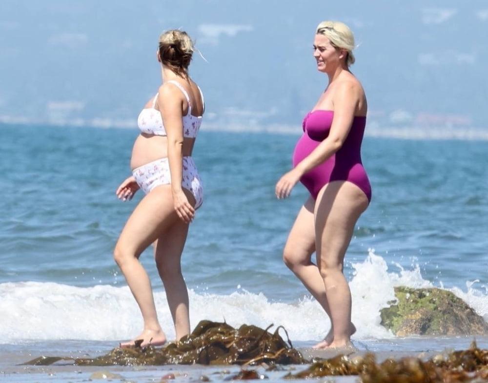 12P Katy Perry &amp; friend, pregnant in swimsuits.