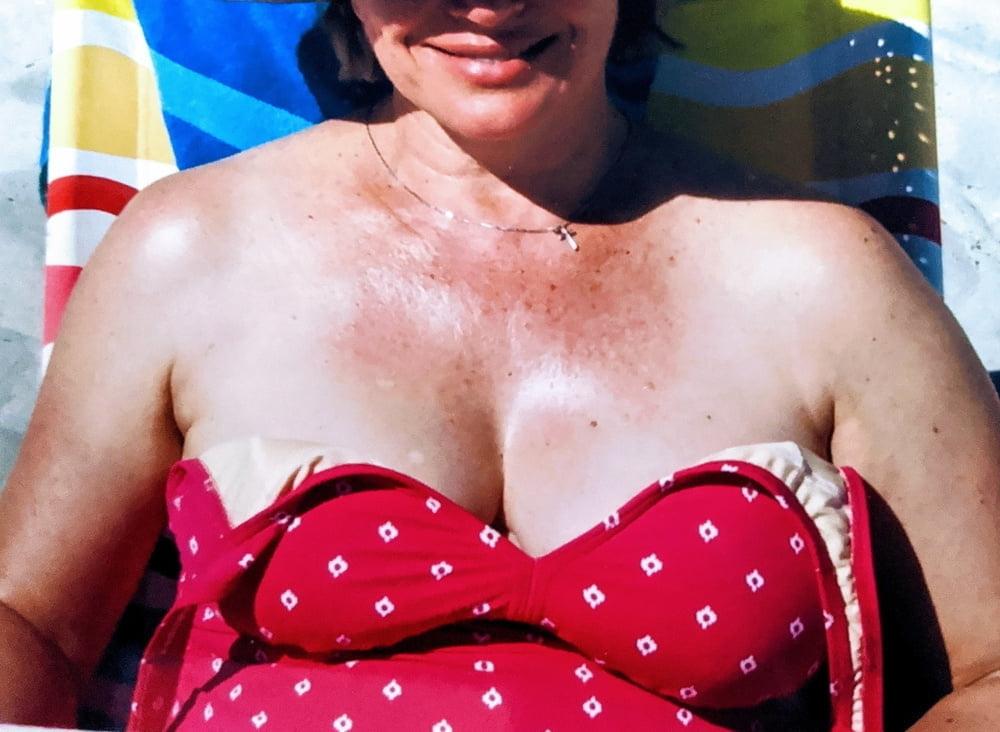 25P fullheavy ,A Lovely Busty LADY !!!