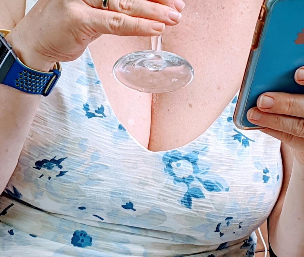 25P fullheavy ,A Lovely Busty LADY !!!