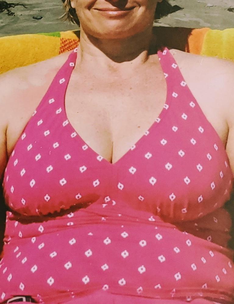 25P fullheavy ,A Lovely Busty LADY !!!