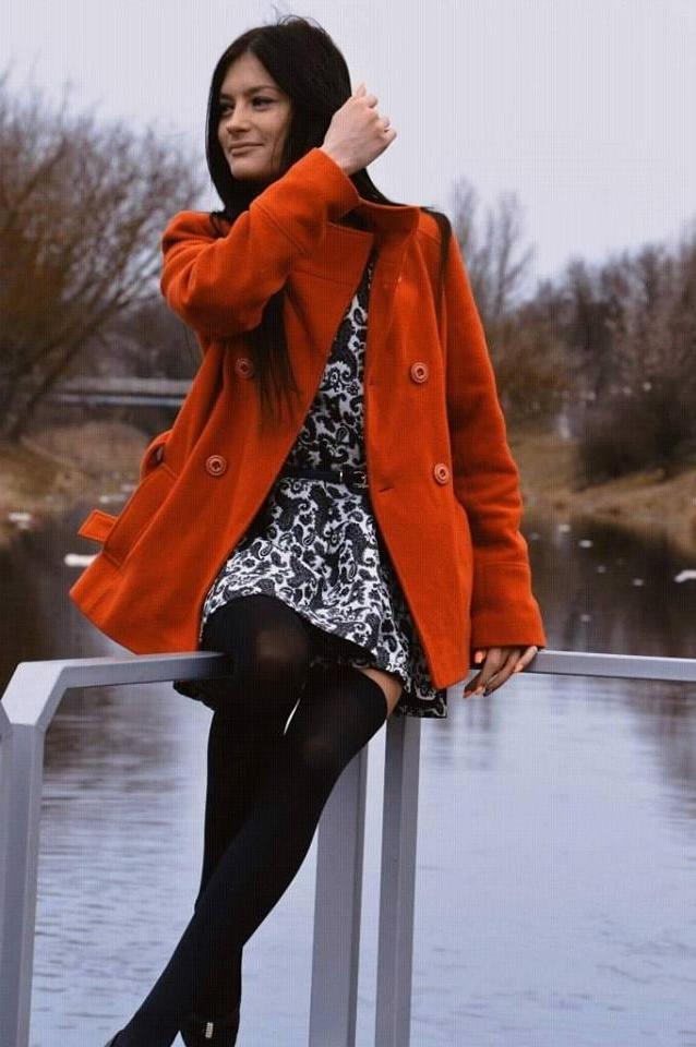 25P sexy females in tights pantyhose nylons 74