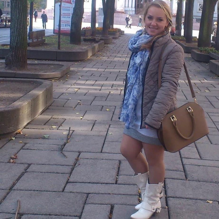 25P sexy females in tights pantyhose nylons 74
