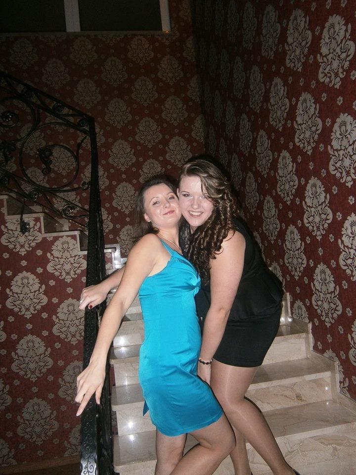 25P sexy females in tights pantyhose nylons 76