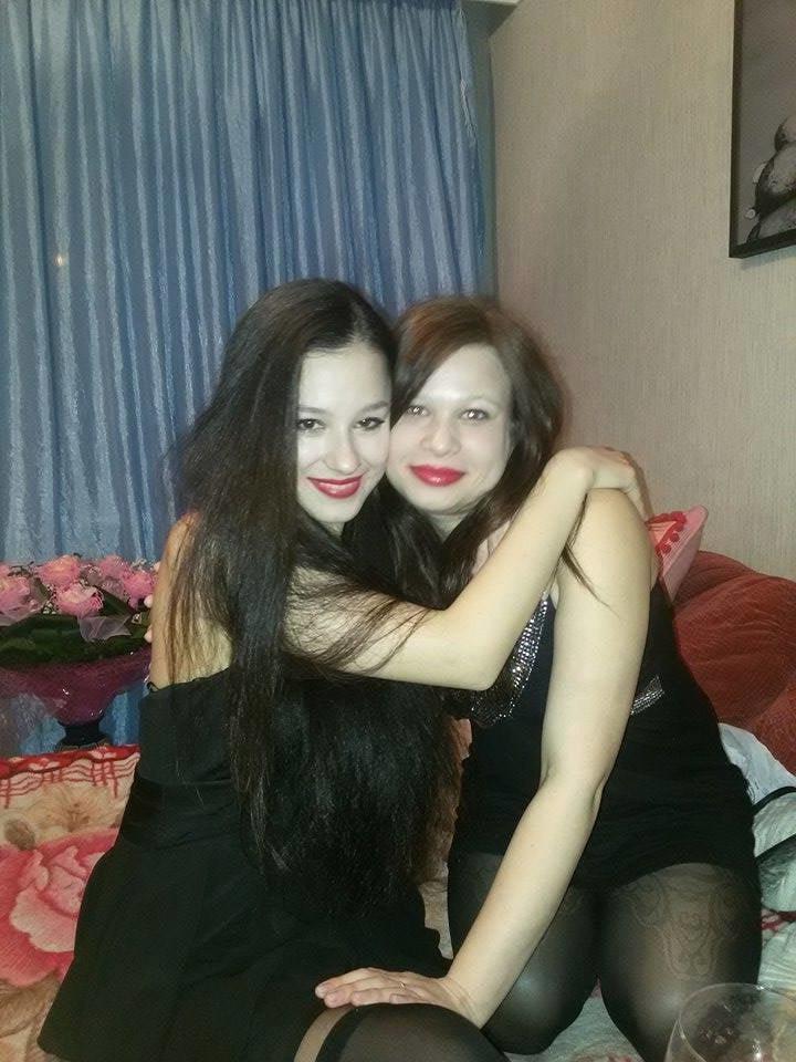 25P sexy females in tights pantyhose nylons 76
