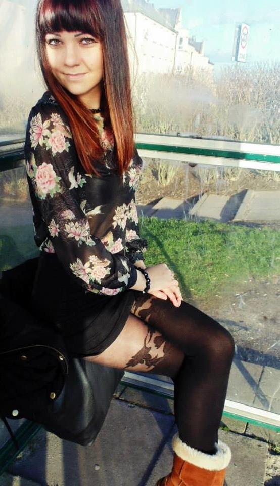 25P sexy females in tights pantyhose nylons 76