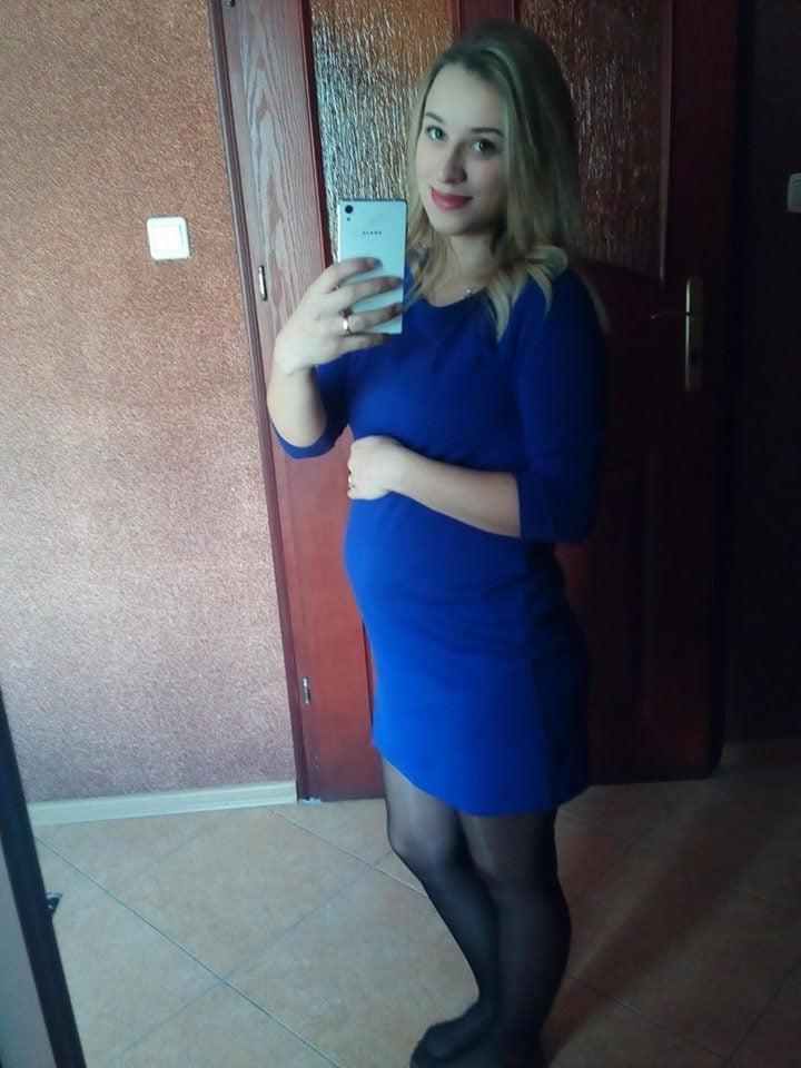 25P sexy females in tights pantyhose nylons 76