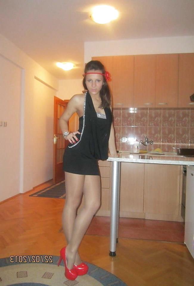25P PANTYHOSE QUEENS