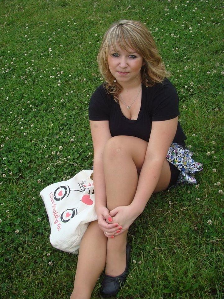 25P PANTYHOSE QUEENS