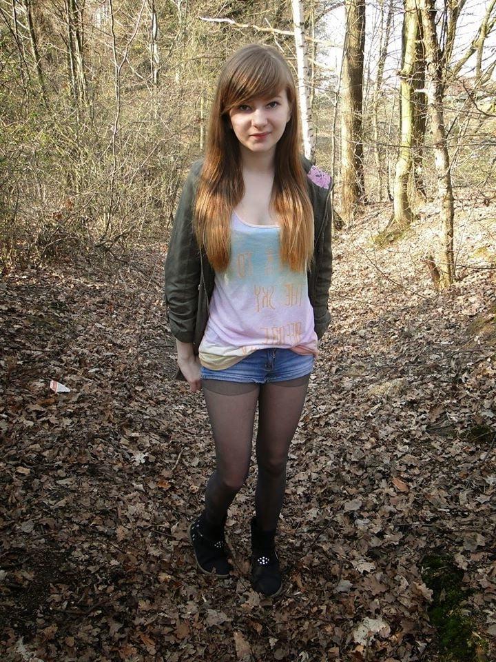 25P PANTYHOSE QUEENS