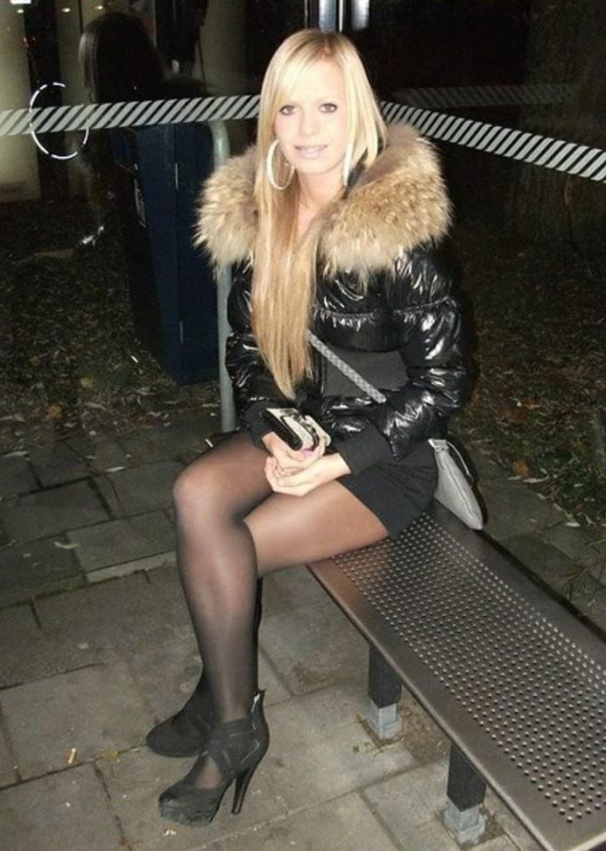 25P PANTYHOSE QUEENS