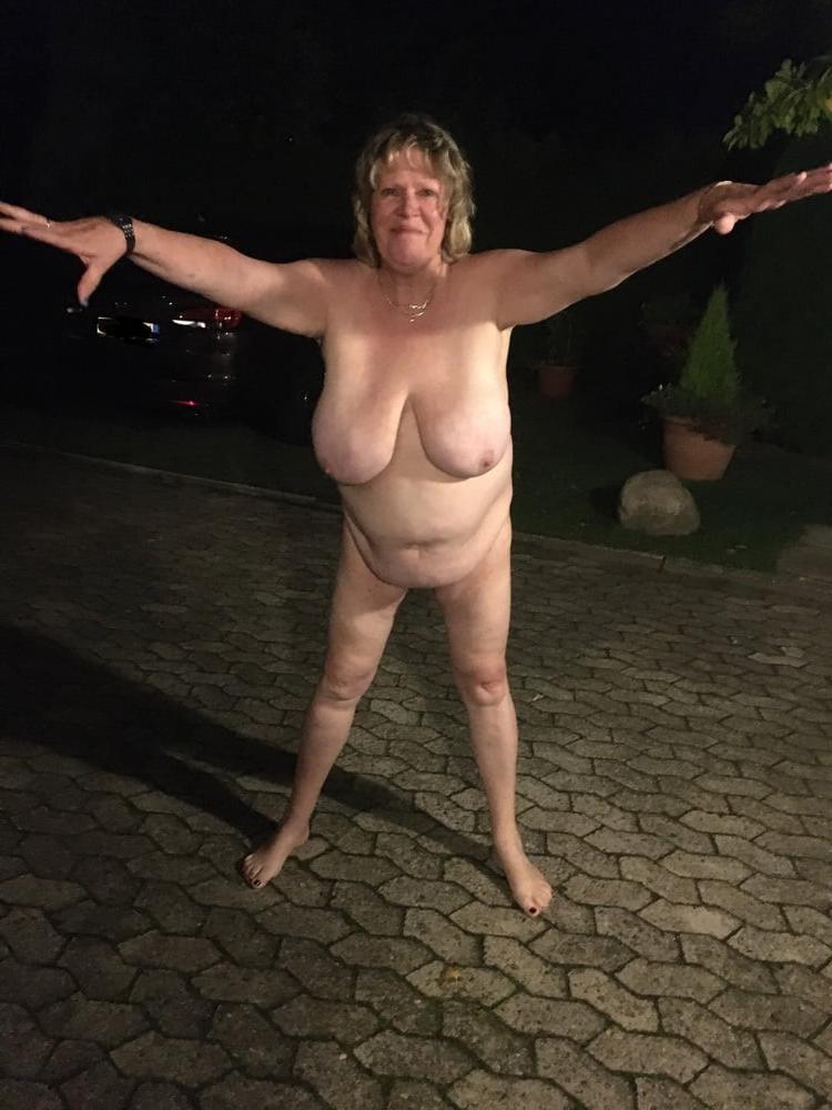 14P Meine Fettsau die mal als AO Nutte gearbeitet hat