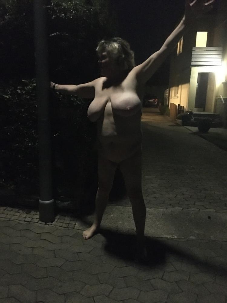 14P Meine Fettsau die mal als AO Nutte gearbeitet hat