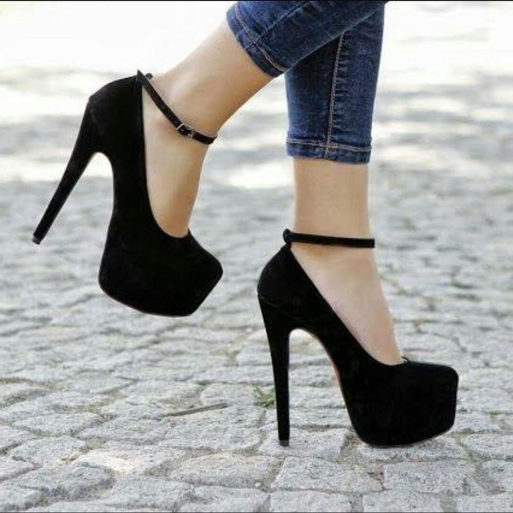 21P Heels