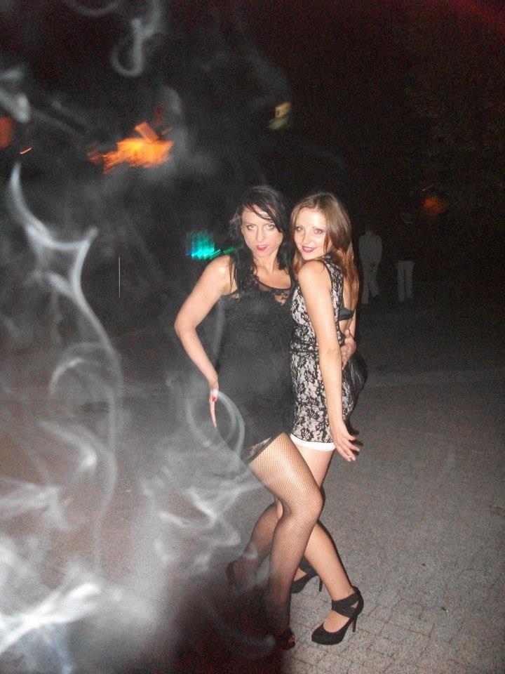 25P sexy females in tights pantyhose nylons 77
