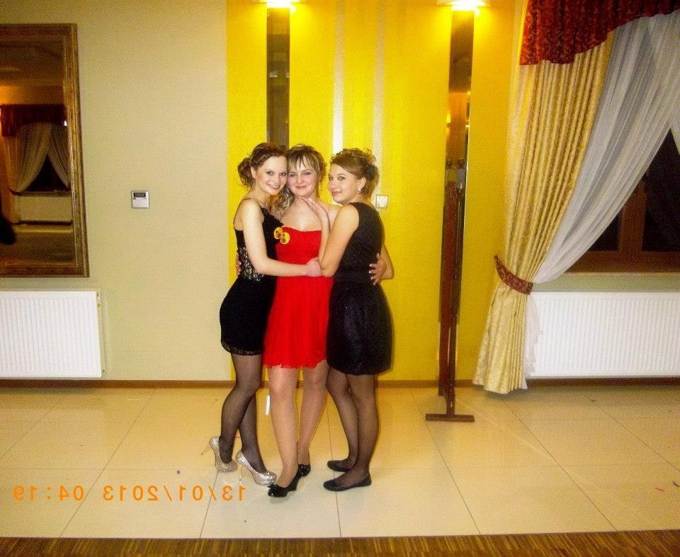 25P sexy females in tights pantyhose nylons 77