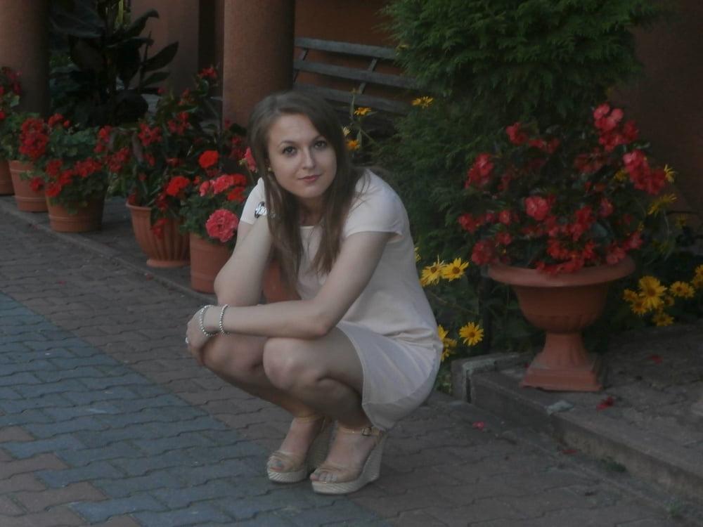 25P sexy females in tights pantyhose nylons 77