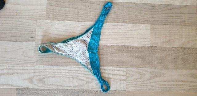 25P My sis dirty and used slips panties strings - Schwester slip