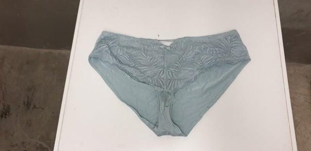 25P My sis dirty and used slips panties strings - Schwester slip