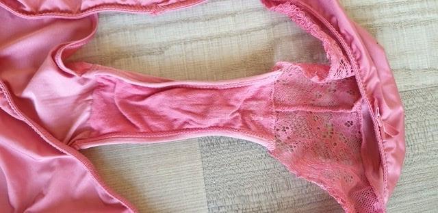 25P My sis dirty and used slips panties strings - Schwester slip
