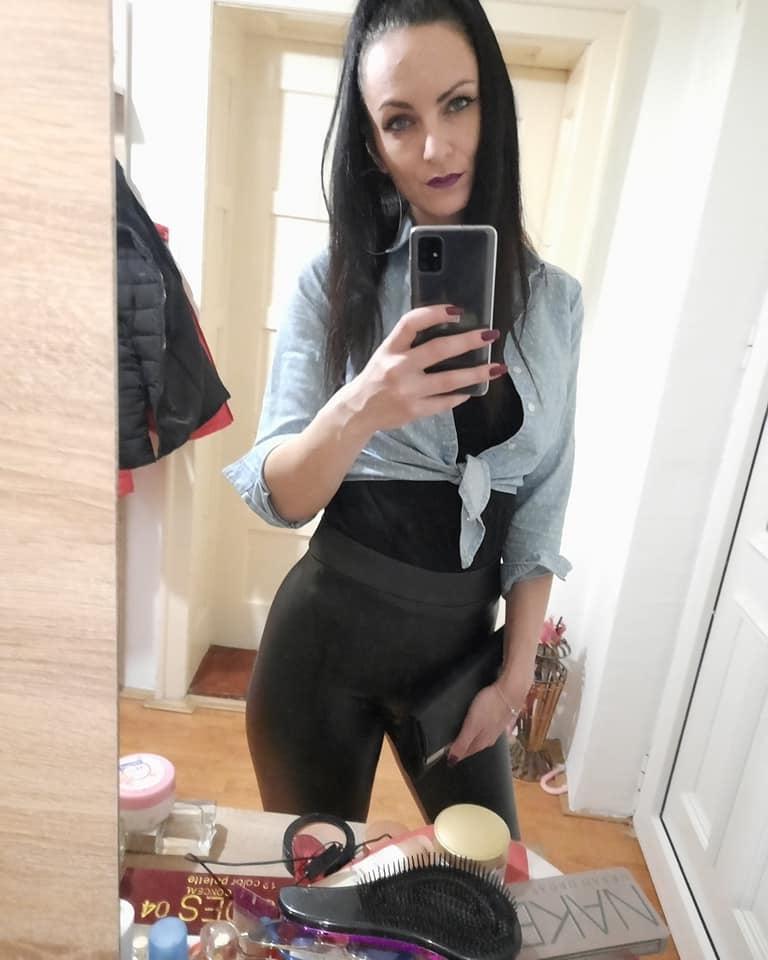 25P Neke snajke Serbisch