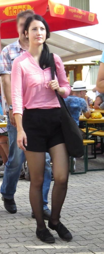 25P Street Pantyhose - BritTrash in Tights