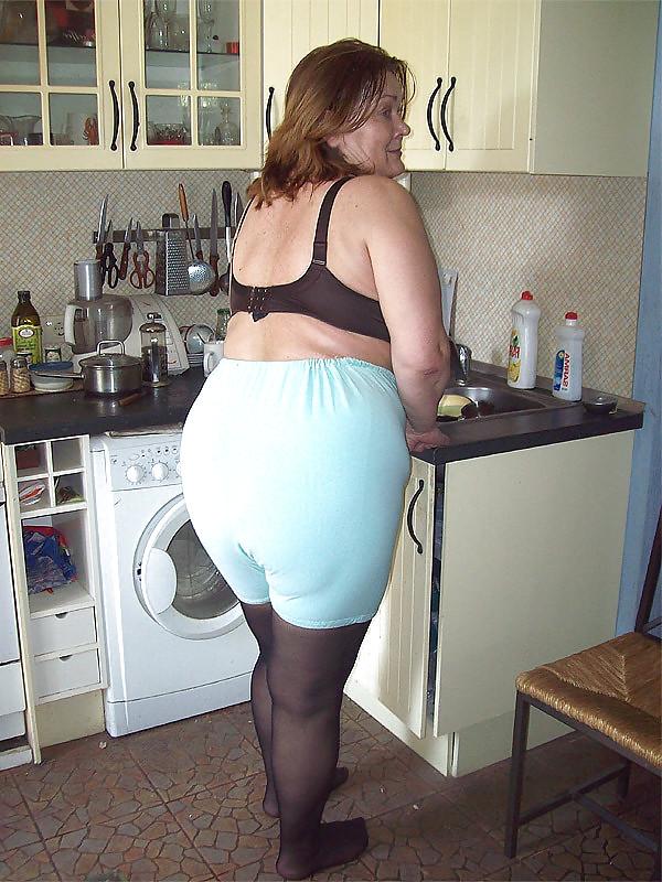 13P The woman in blue and yellow pants