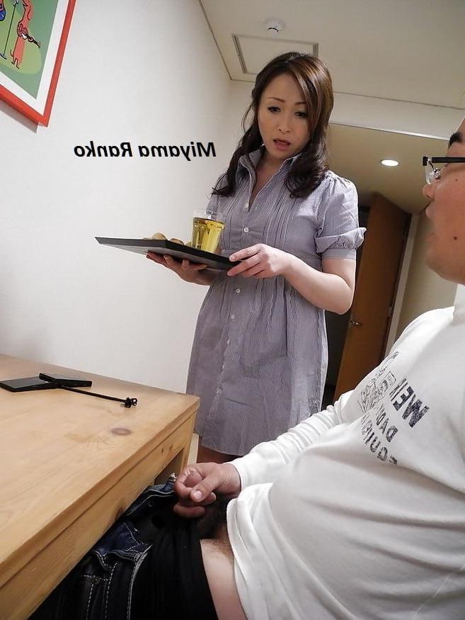 17P Japanese watching dick reaction