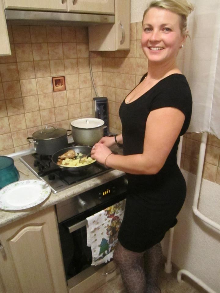 25P sexy females in tights pantyhose nylons 69