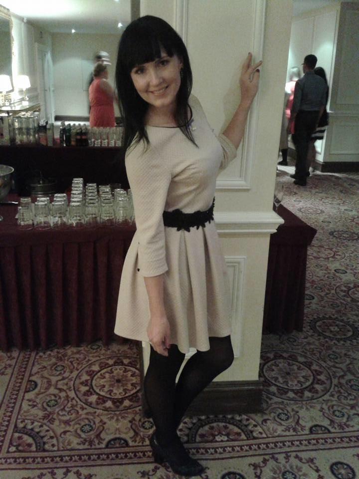 25P sexy females in tights pantyhose nylons 69