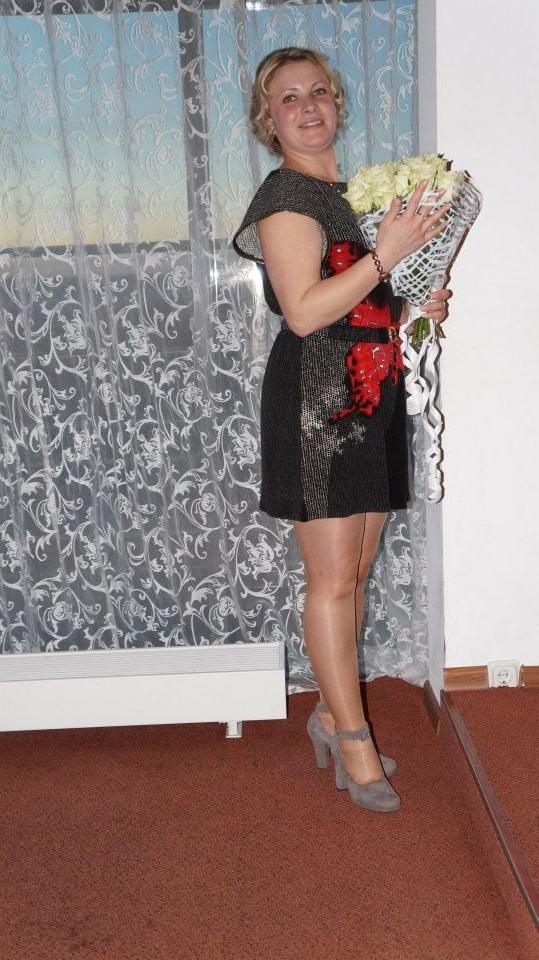 25P sexy females in tights pantyhose nylons 69
