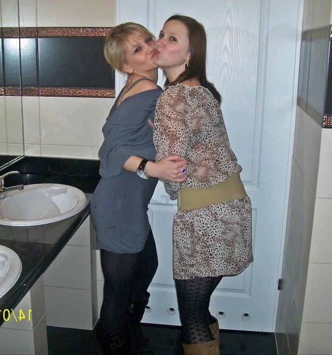 25P sexy females in tights pantyhose nylons 73