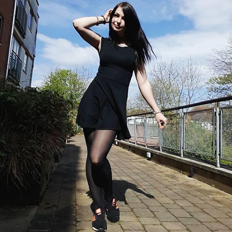 25P sexy females in tights pantyhose nylons 73