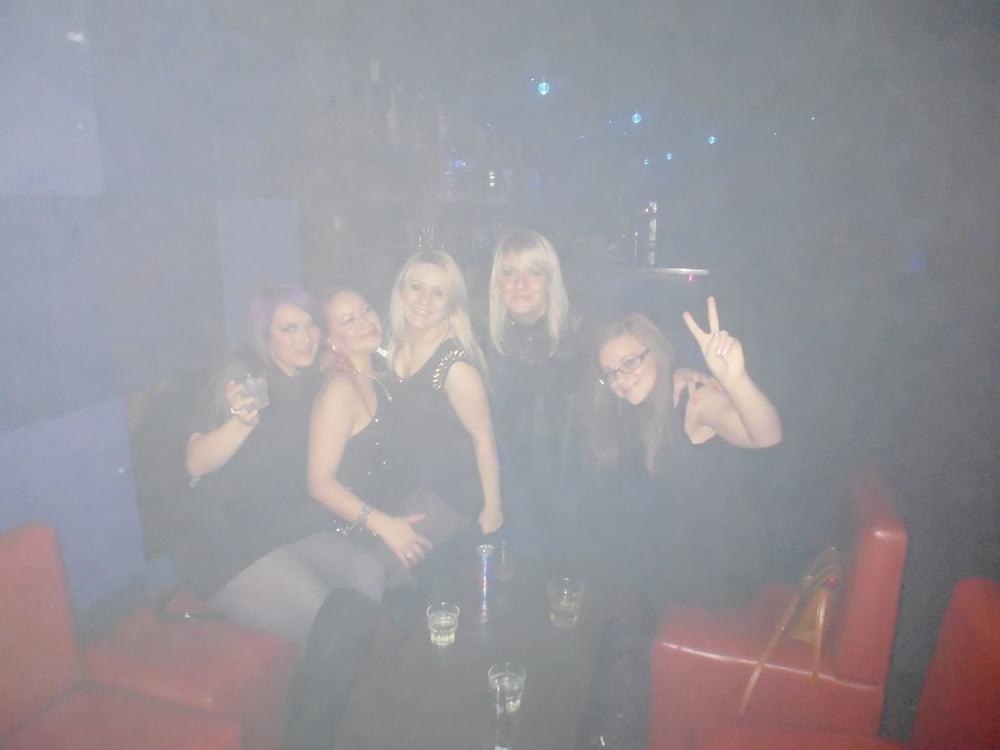 25P sexy females in tights pantyhose nylons 75