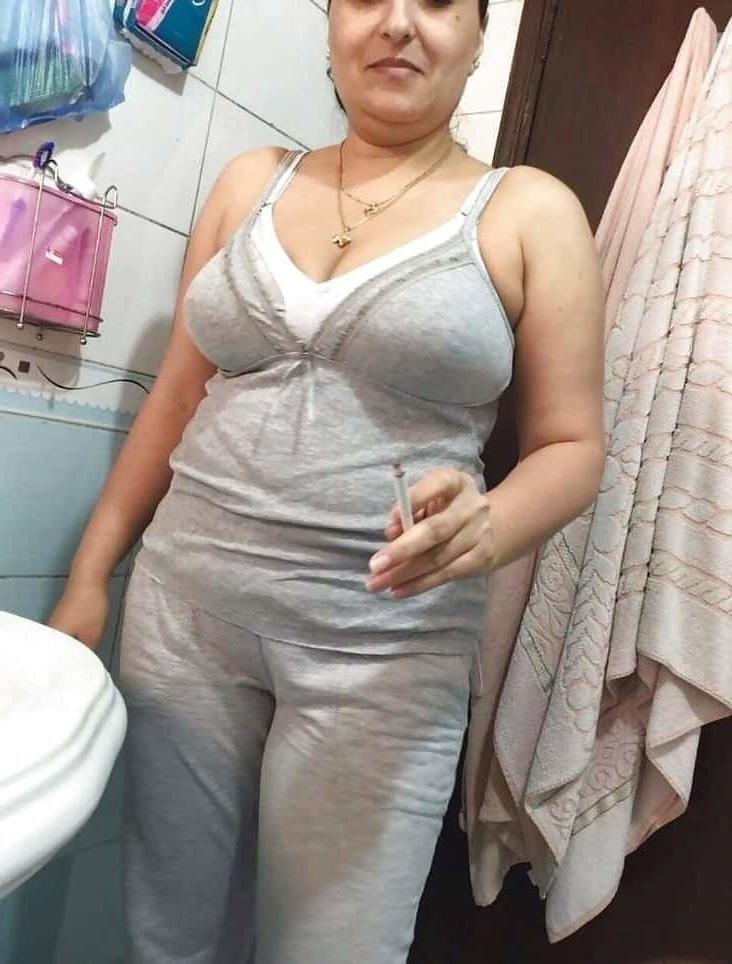 9P Police punjabi mom take a big dick