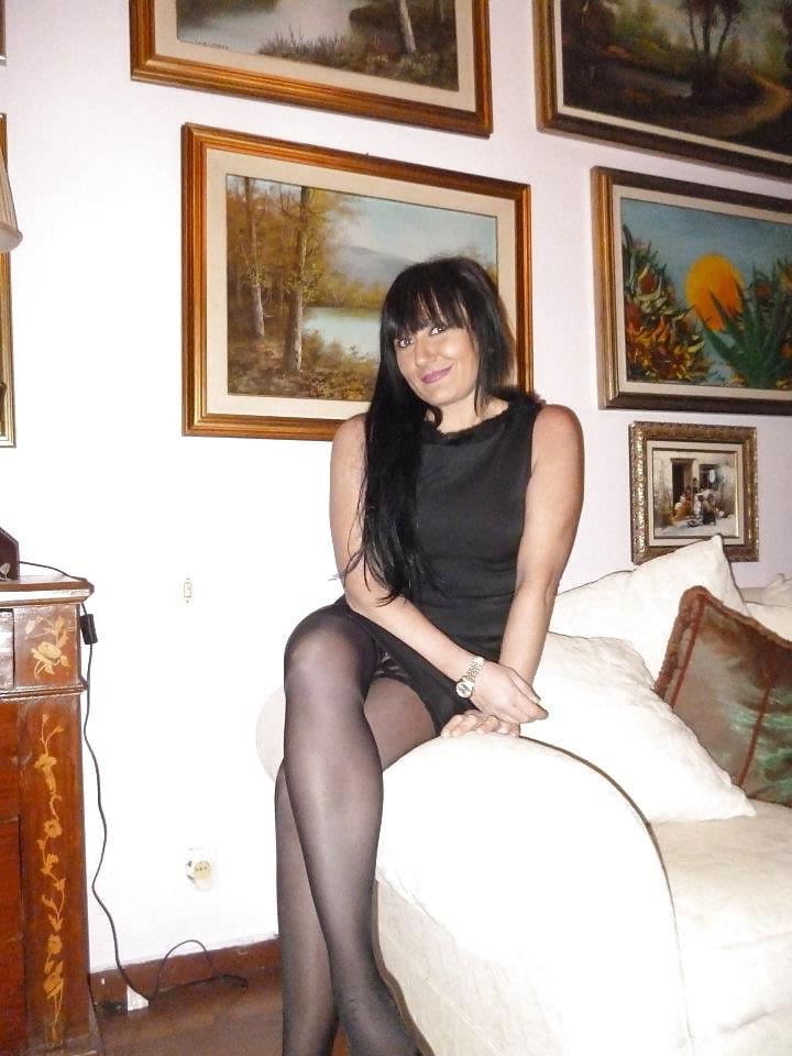 25P Mommy makes my little dick hard when she wears stockings