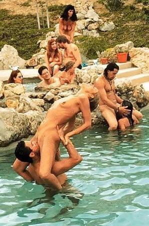 25P Outdoor Swingers 07-11-2020