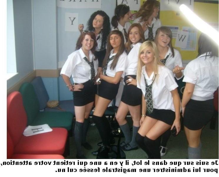 12P French captions about spankable , shorts , spanking