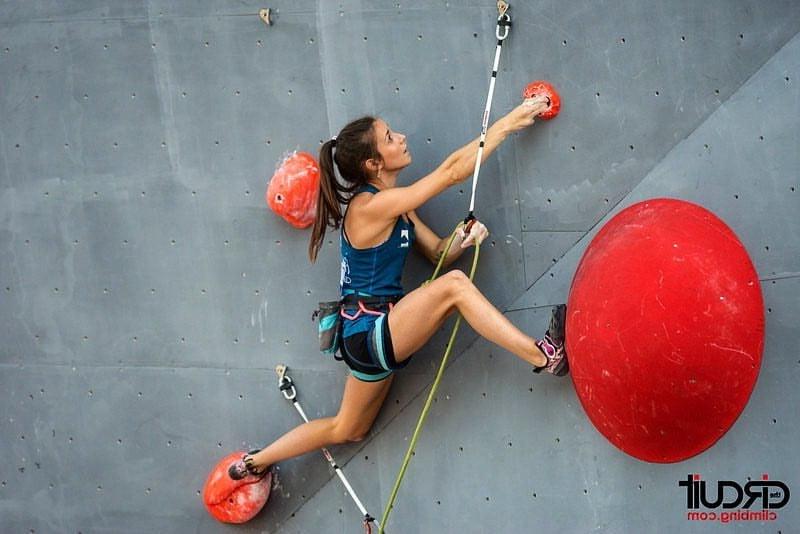 19P Mathilde Becerra French climber