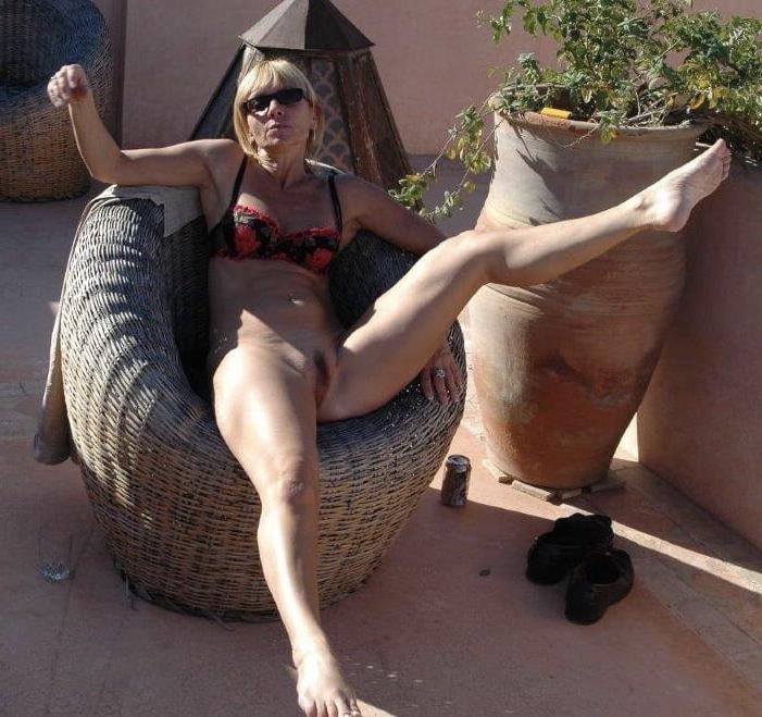 13P Exhib outdoor