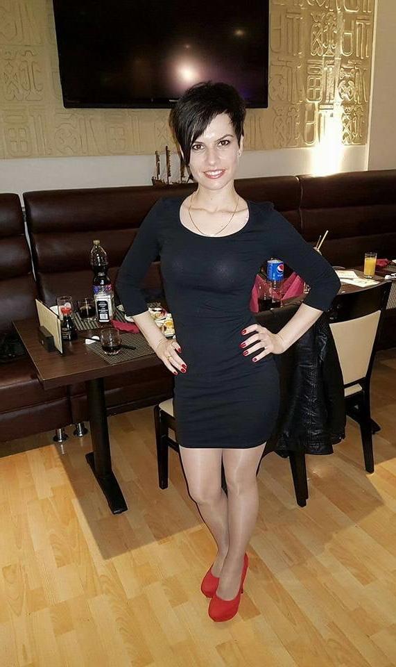 25P sexy females in tights pantyhose nylons 71