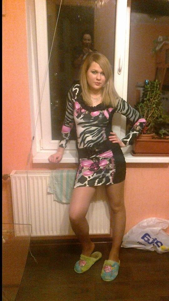 25P sexy females in tights pantyhose nylons 71