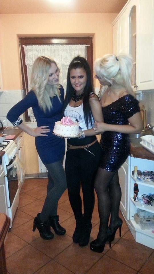 25P sexy females in tights pantyhose nylons 71