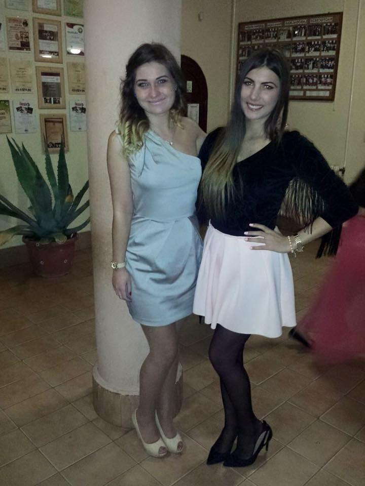 25P sexy females in tights pantyhose nylons 71